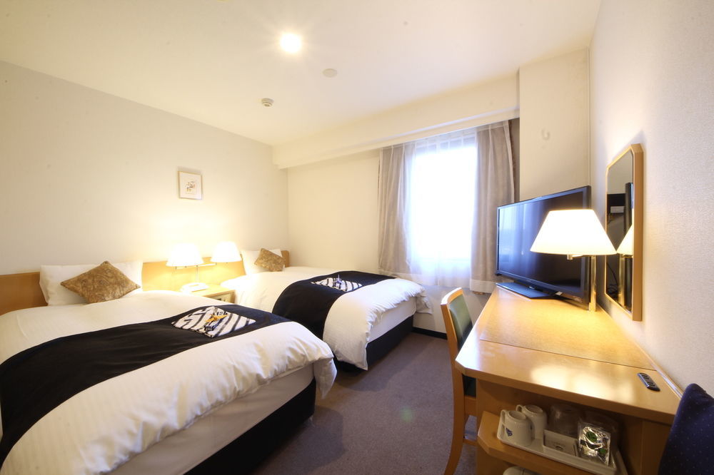 Apa Hotel Kagadaishoji Ekimae Кага Екстериор снимка