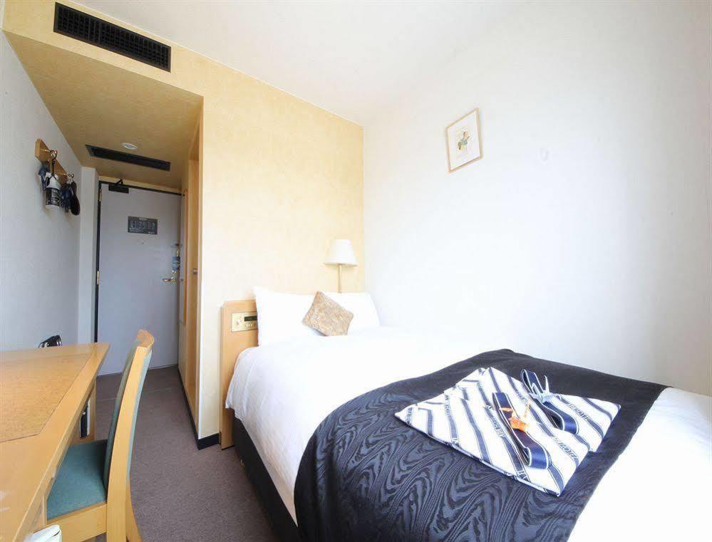 Apa Hotel Kagadaishoji Ekimae Кага Екстериор снимка